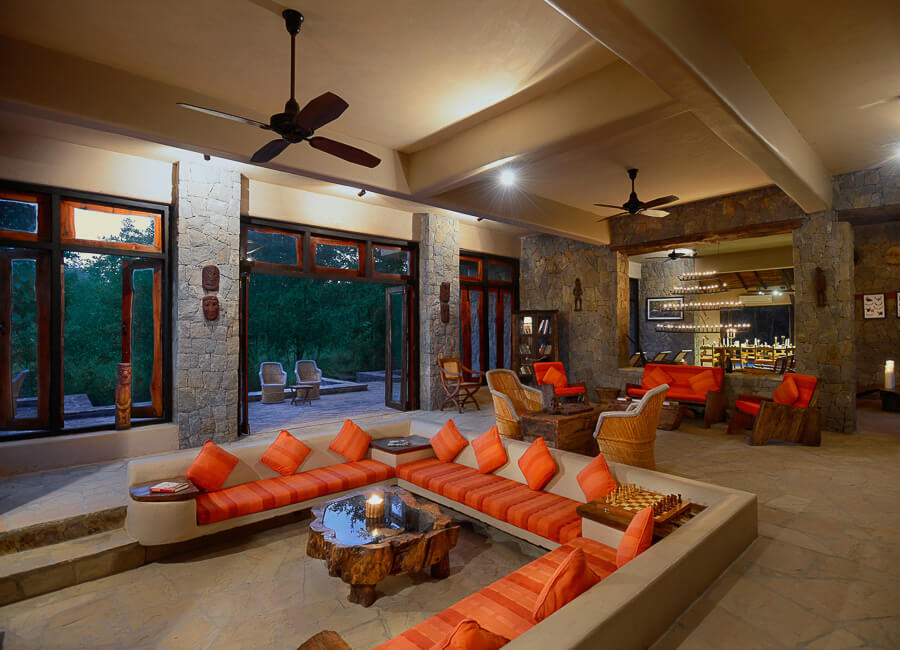 Kanha Earth Lodge, Kanha National Park India (Lounge)
