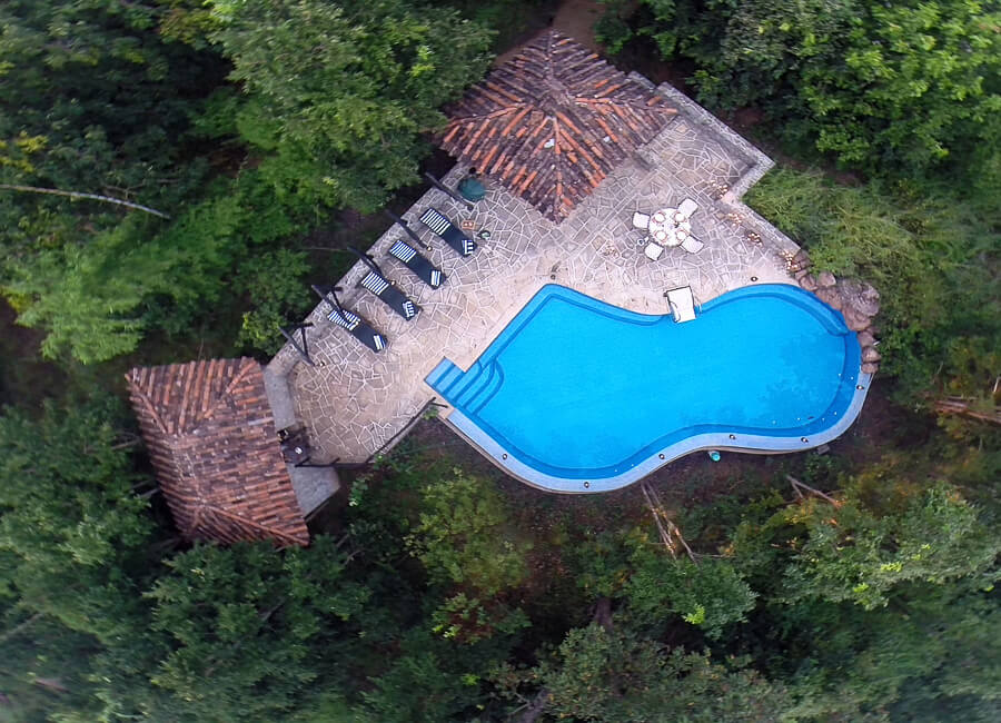 Kanha Earth Lodge, Kanha National Park India (Swimming Pool)