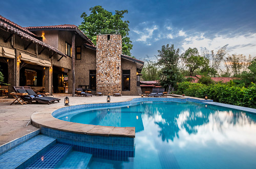 Kings Lodge Bandhavgarh National Park India (Swimming pool) (2)