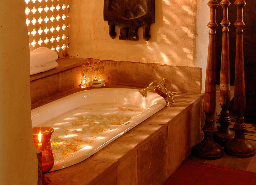 Mahua Kothi, A Taj Safari - Bandhavgarh National Park India (Bathroom)