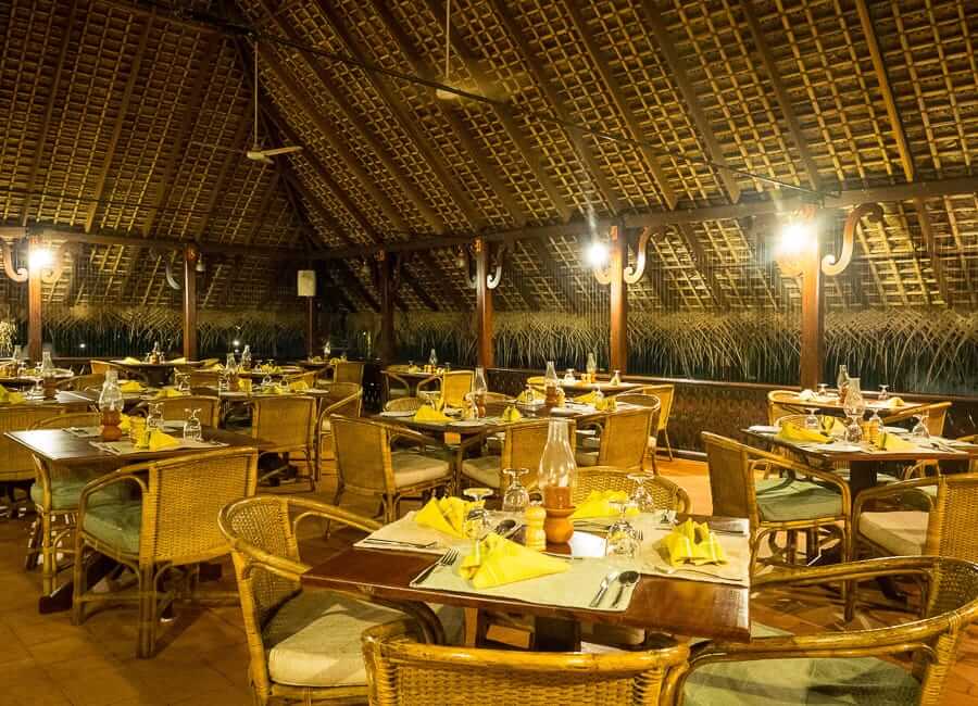 Marari Beach Resort Kumarakom India (Restaurant)