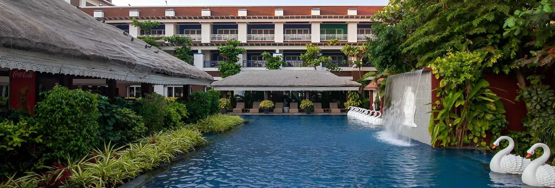 Mayfair Heritage Puri Odisha India (swimming pool) 1