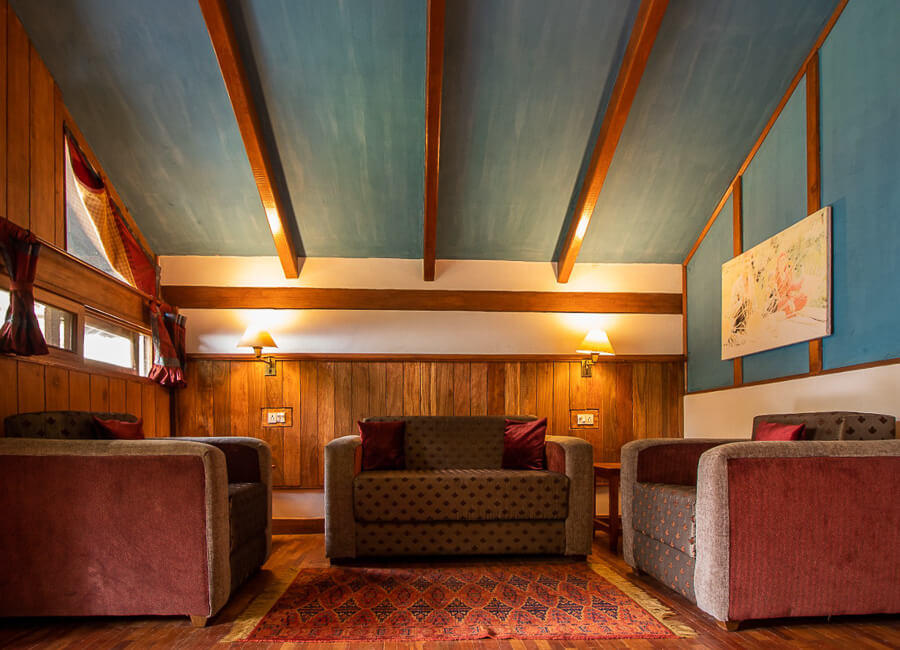 Neeralaya Kullu India (Bedroom sitting arera) 7