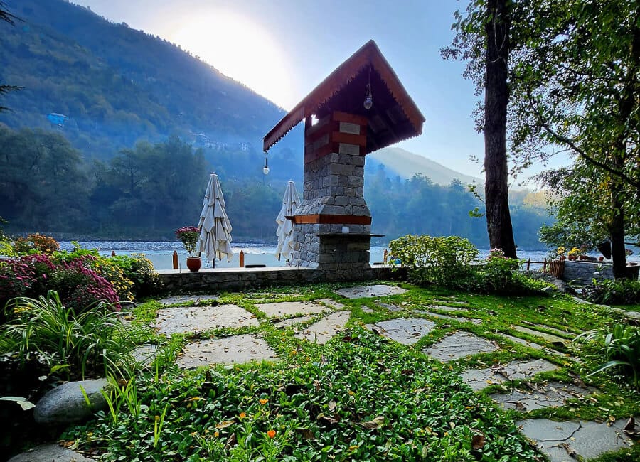 Neeralaya Kullu India (Garden)