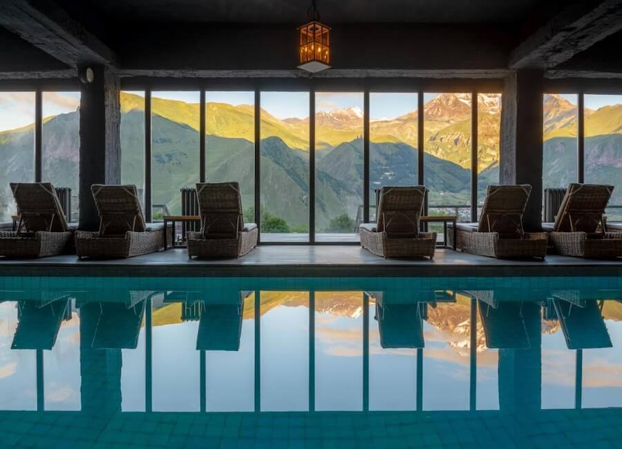 Rooms Hotel Kazbegi Georgia (pool)
