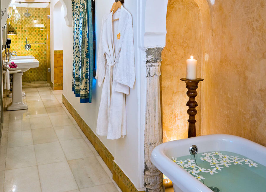 Samode Haveli Jaipur India (Bathroom)