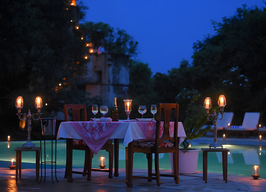 Shahpura Bagh in Rural Rajasthan India (Candlelit poolside dinner)