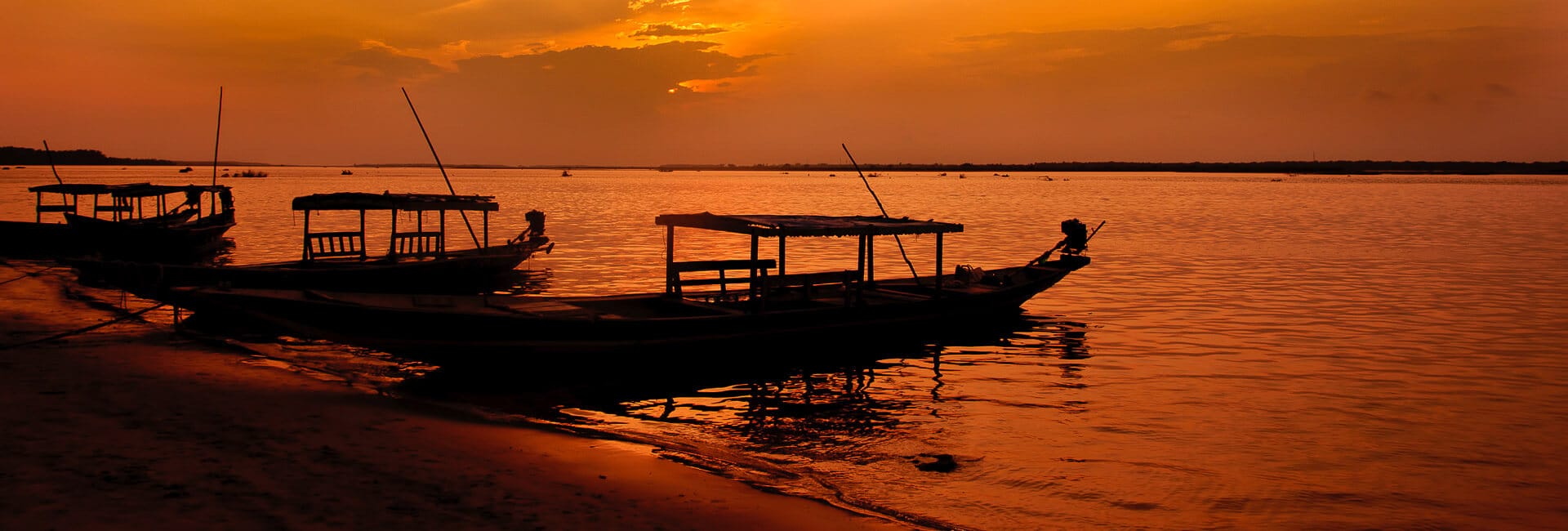 Swosti Chilika Lake Resort Odisha India banner DT 28729104