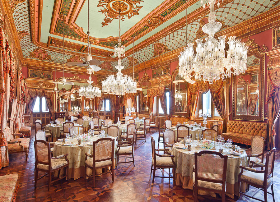 Taj Falaknuma Palace Hyderabad India (Durbar Hall)