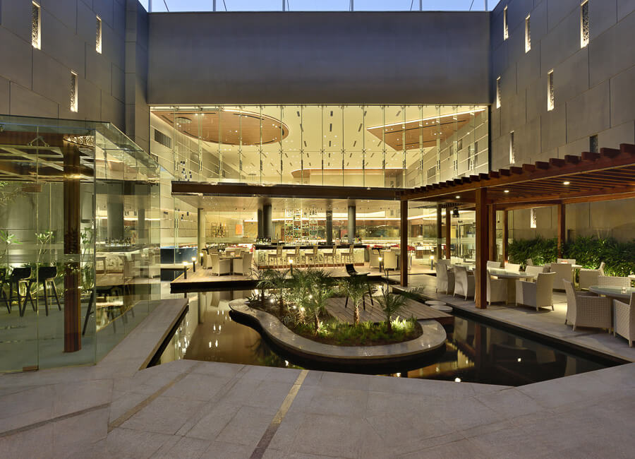 Taj Hotel & Convention Centre Agra India (Palato Courtyard)