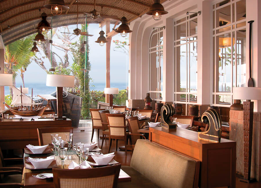 Taj Malabar Resort & Spa Cochin India (Rice Boat - Seafood Speciality Restaurant)