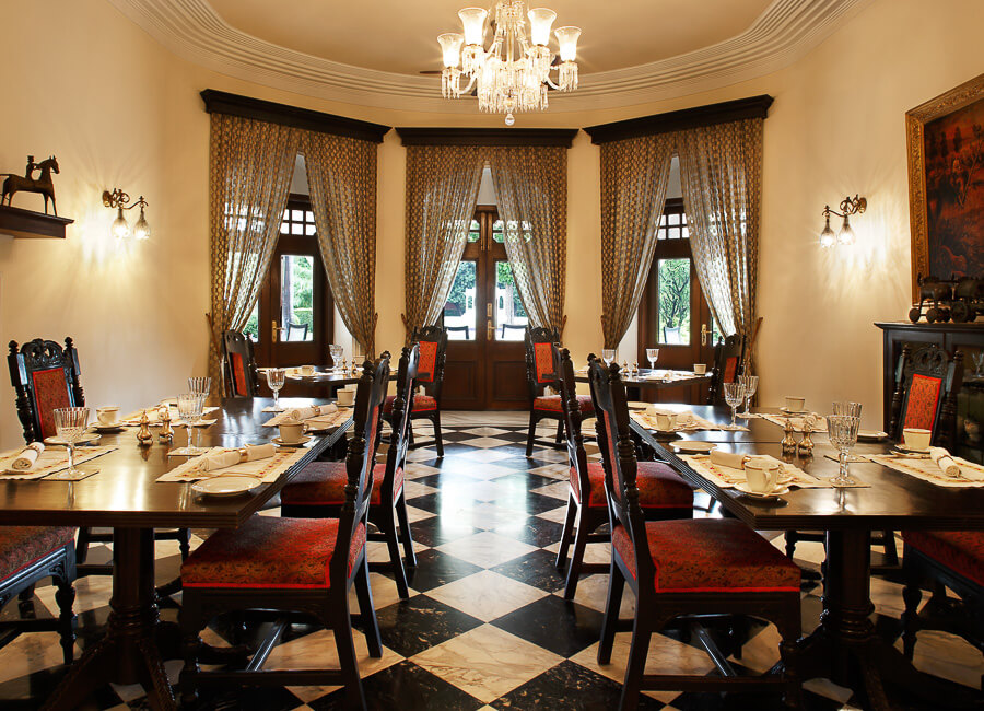 Taj Nadesar Palace Varanasi India (Dining Room)