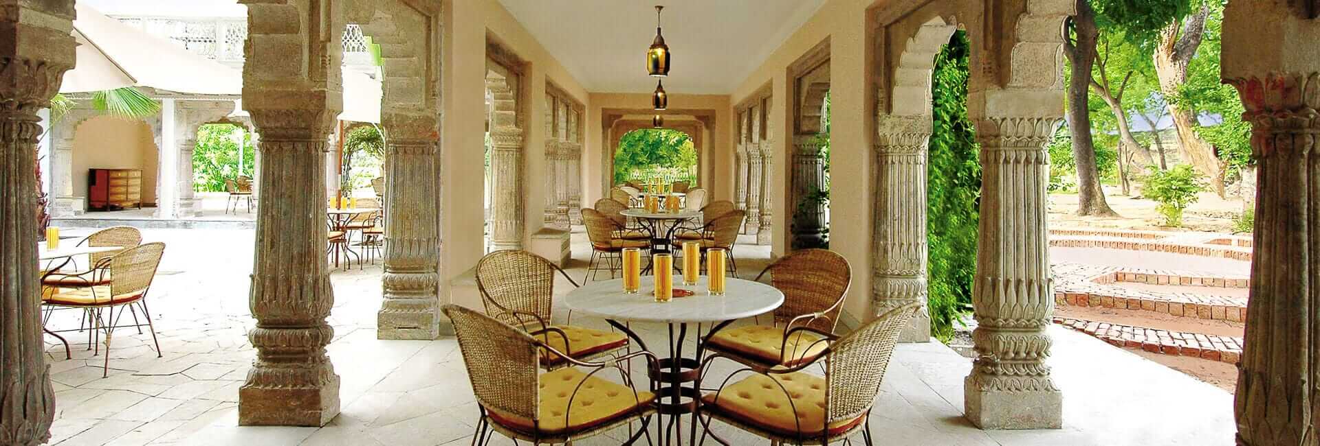 Taj Usha Kiran Palace Gwalior India (The Court - Cafe) 1