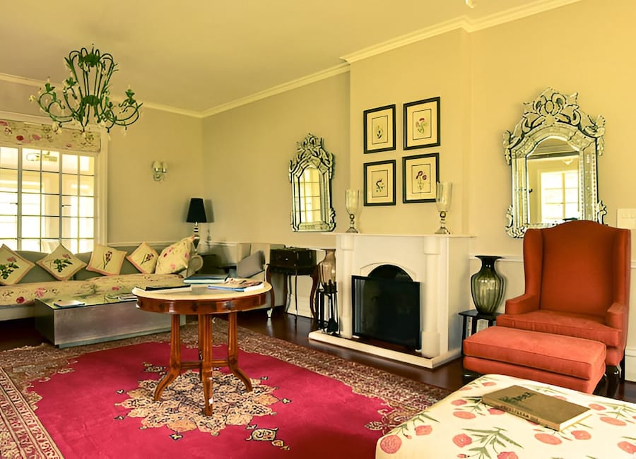 Talayar Valley Bungalow Munnar Kerala India (Sitting room)