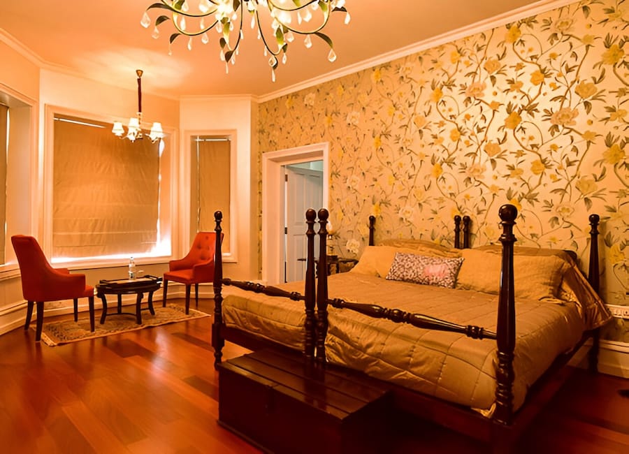 Talayar Valley Bungalow Munnar Kerala India (bedroom) 1