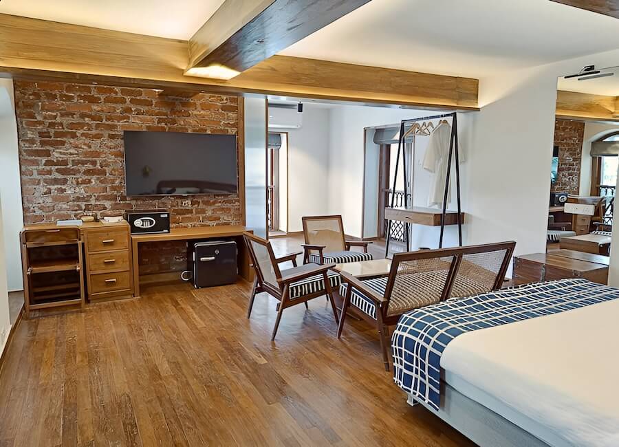 The Abode Mumbai in Mumbai India (suite)