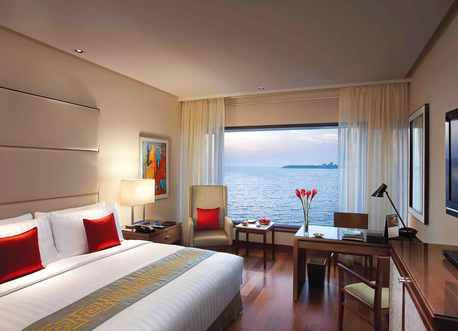 The Oberoi Mumbai India (Premier Ocean View Room)