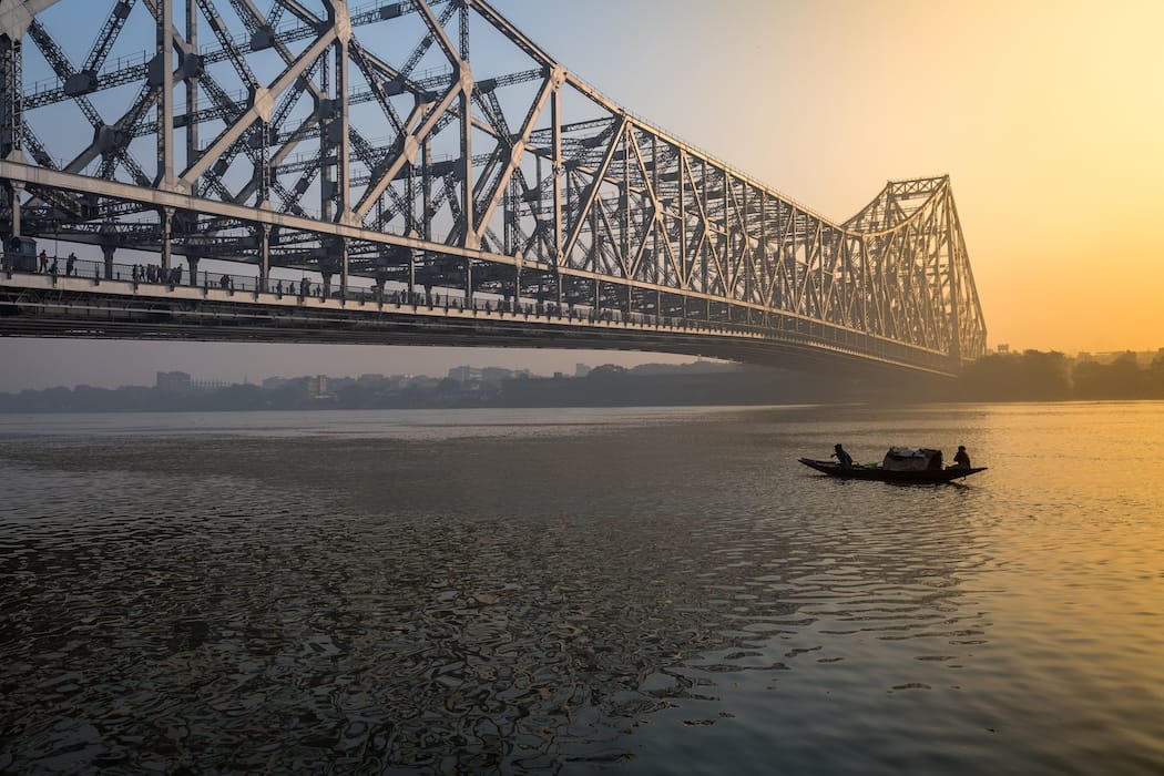 Unmissable Sights in Bengal - Hooghly River Cruise in Kolkata (Howrah Bridge) India DT 84335598