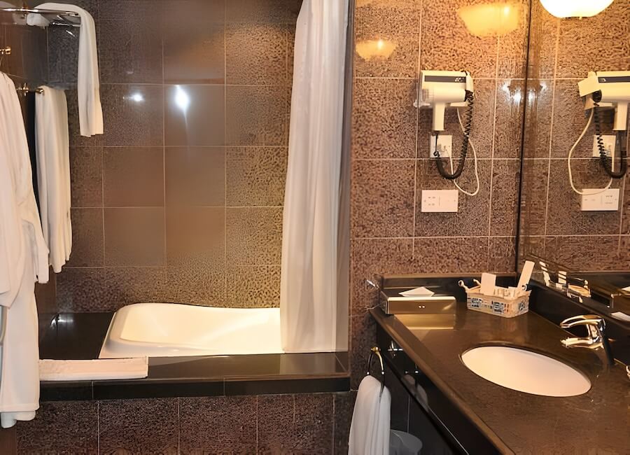 Abha Palace Hotel Saudi Arabia (Bathroom)