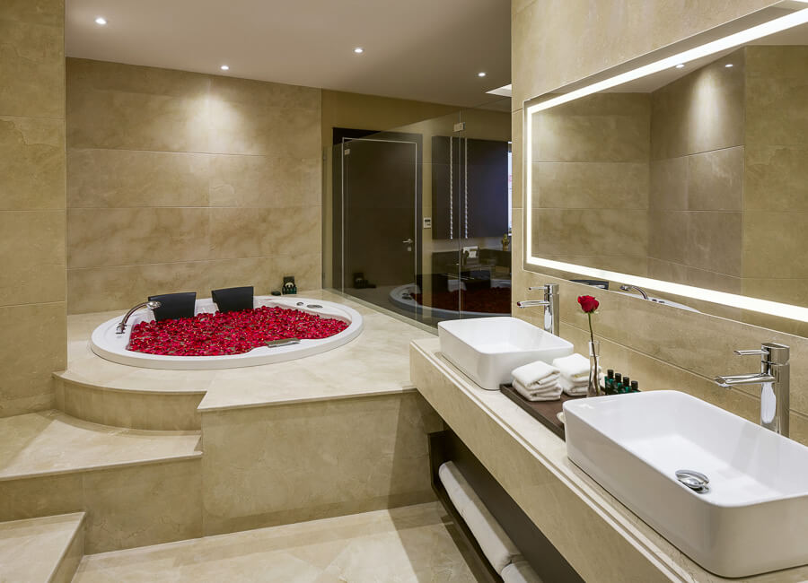 Movenpick Hotel Qassim Buraidah Saudi Arabia (Bathroom) 1
