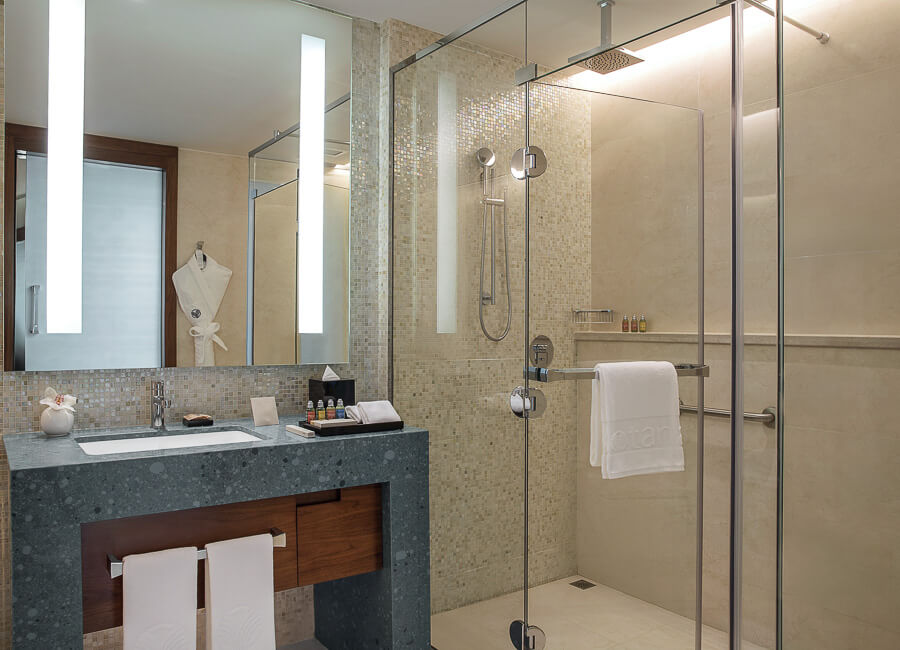 Rosh Rayhaan by Rotana in Riyadh Saudi Arabia (Club Rotana Premium Room Bathroom)