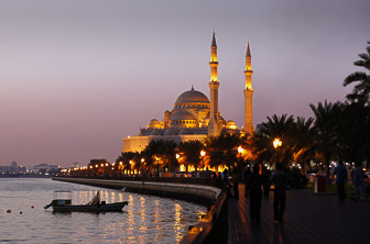 Sharjah (Al Noor Mosque. Sharjah Lake) DT 17025791