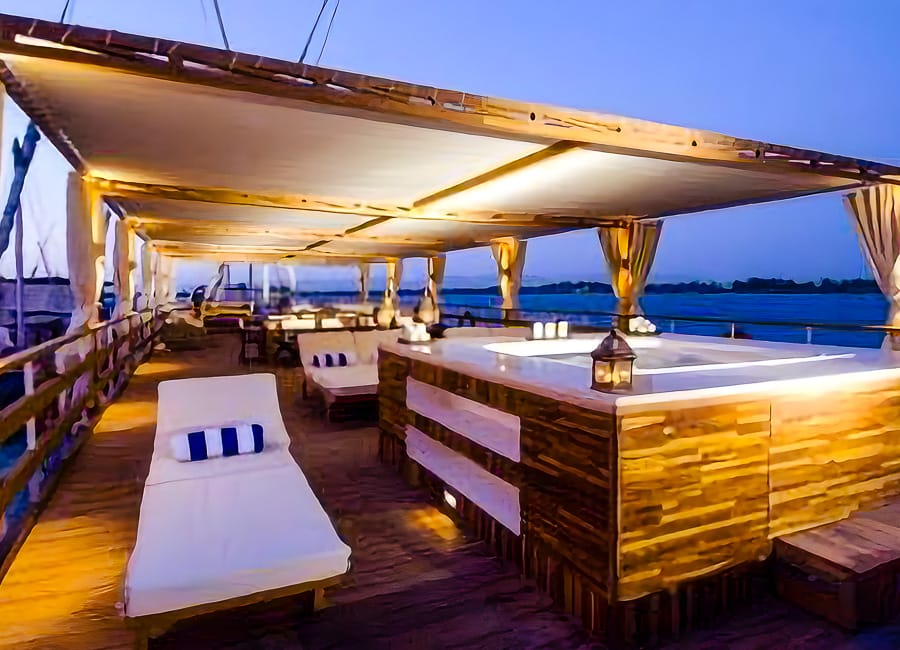 Lazuli Luxor Dahabiya - River Nile Private Charters in Egypt (Sun deck and plunge pool)