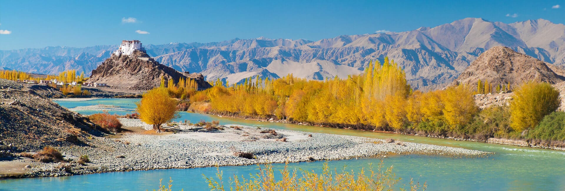 Where to travel in August on a tailor-made holiday (Ladakh Stakna Monastery India) DT 62785685