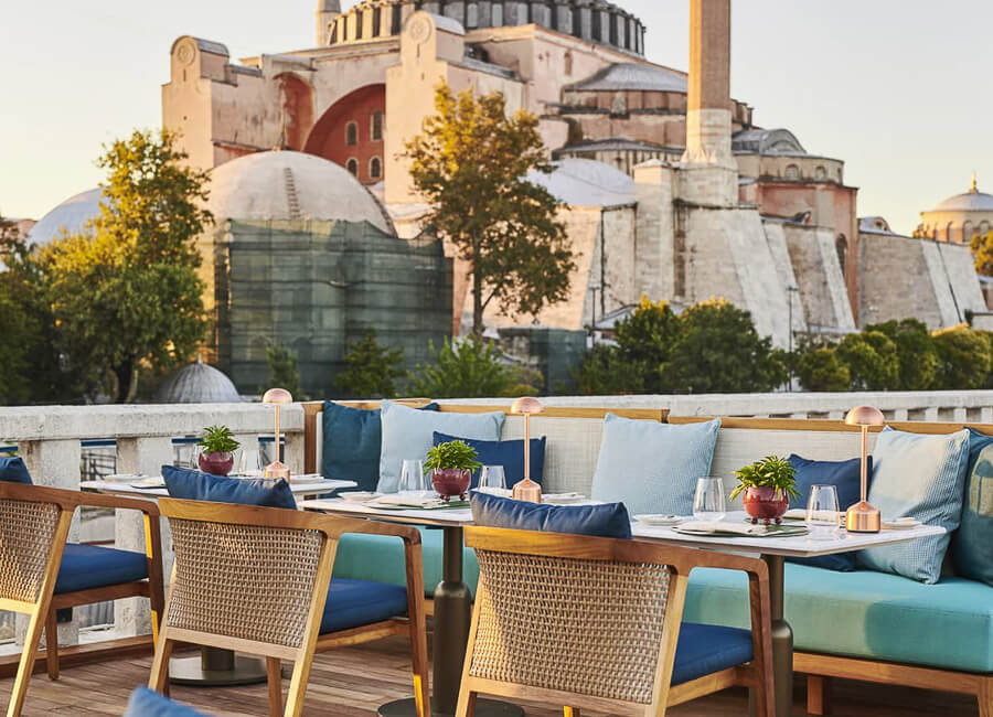 Four Seasons Hotel at Sultanahmet Istanbul Turkiye (Sureyya Terrace Lounge)