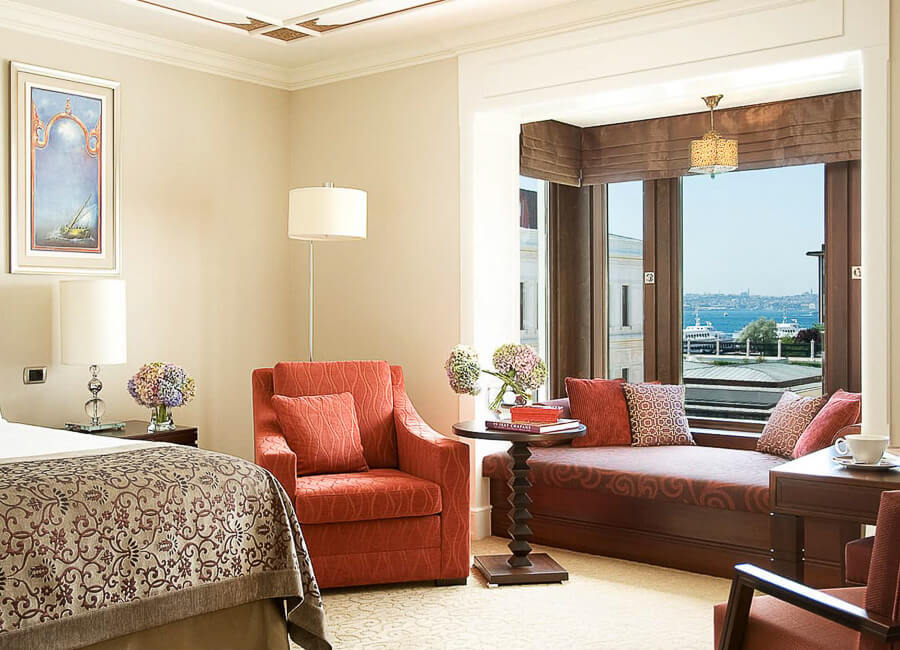 Four Seasons Hotel at the Bosphorus Istanbul Turkiye (Four Seasons Junior Suite)