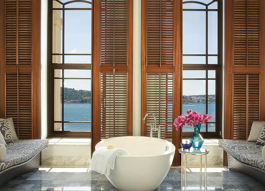 Four Seasons Hotel at the Bosphorus Istanbul Turkiye (Marble bathroom)