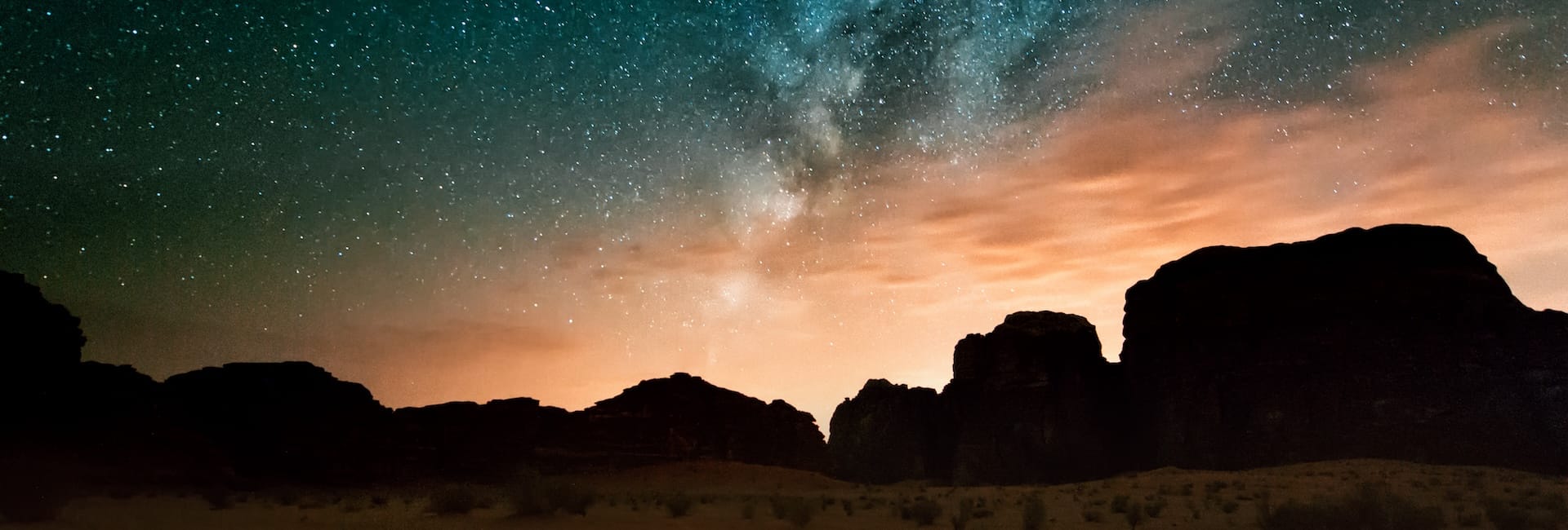 Milestone Travel (Wadi Rum nightime stars Jordan) DT 64178708