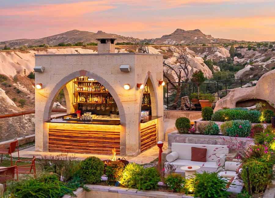 Taskonaklar Cappadocia Turkiye (Bar and Terrace)