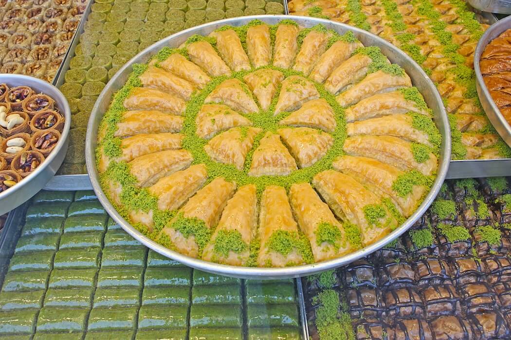 Turkiye Holidays Unmissable Experiences in Turkiye - Sample sensational Turkish treats (baklava) DT 25635114
