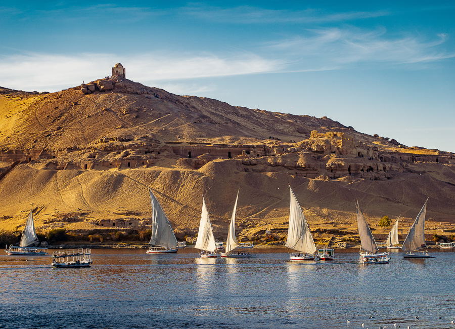 Aswan (River Nile) Egypt DT 136788704
