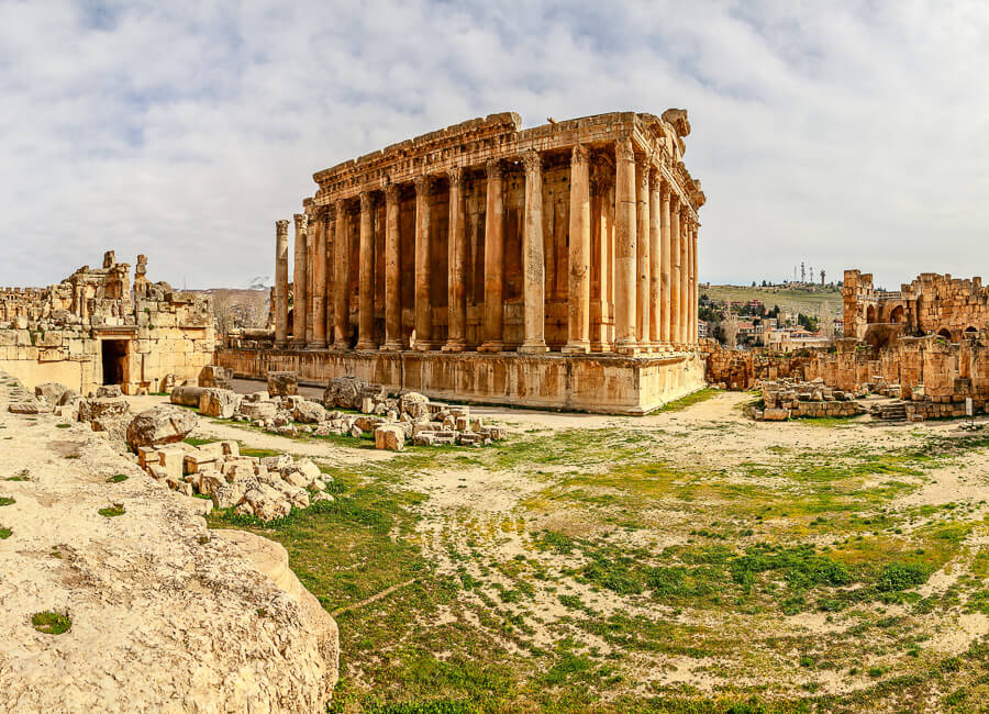 Baalbek (Baalbek temple complex. Temple of Jupiter) Lebanon DT 143365321