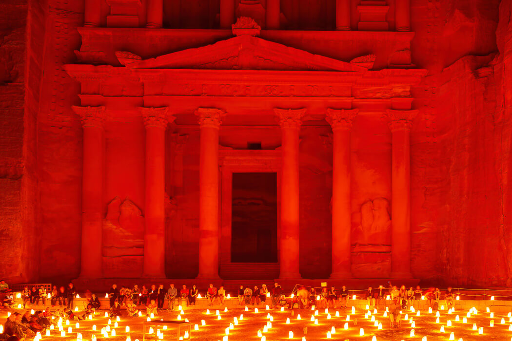 Discover Jordan Petra (Al-Khazneh. Treasury. Candlelight) Jordan DT 298342088