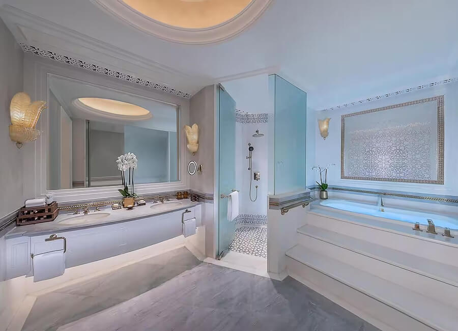 Emirates Palace Mandarin Oriental Abu Dhabi UAE (Panoramic Sea View Suite bathroom)
