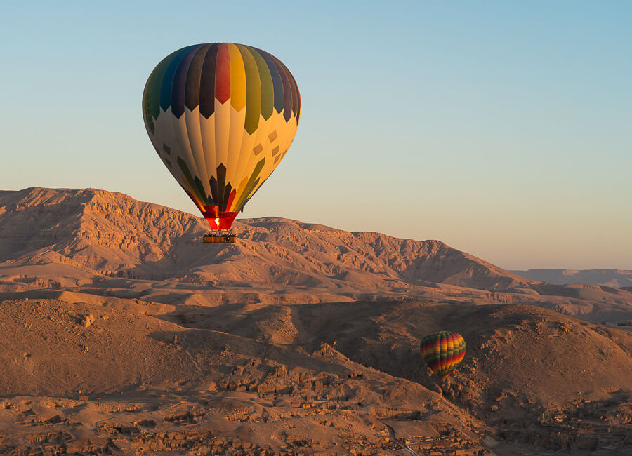 Luxor (West Bank. balloons) Egypt DT 177678197
