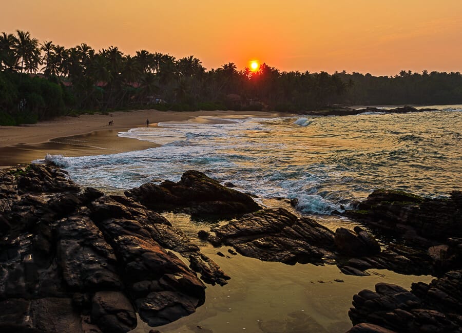 Tissamaharama (beach) Sri Lanka DT 58813884