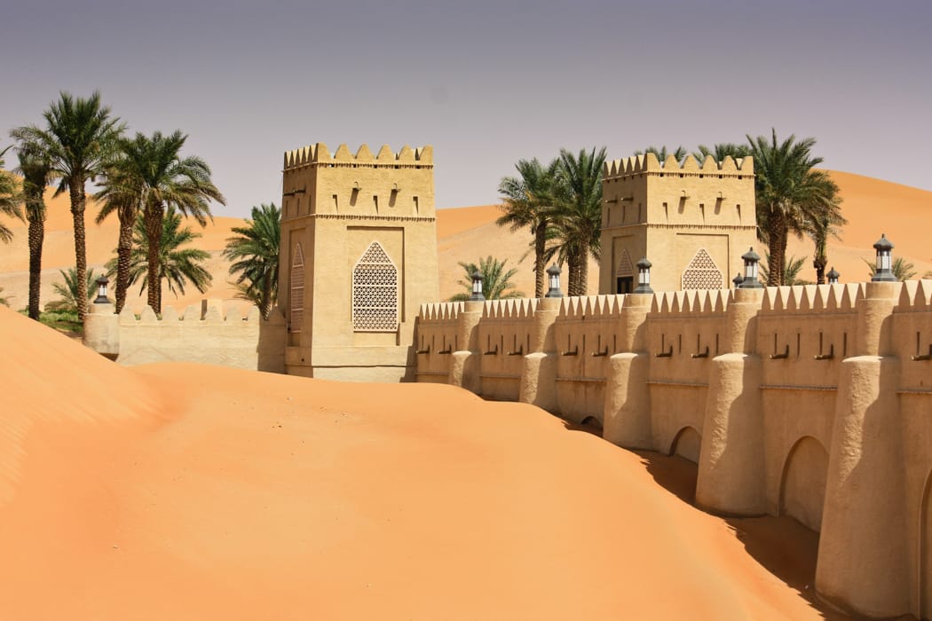 Dubai & Abu Dhabi Holidays Unmissable sights in UAE - Forts and Oases (Qasr Al Sarab) DT 34894517
