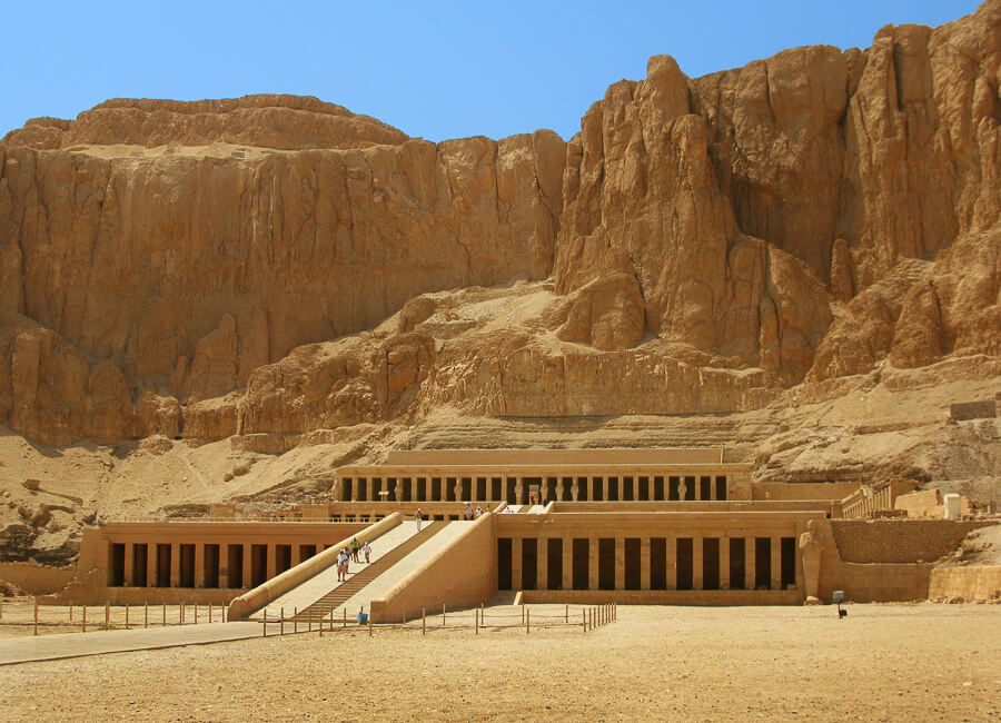 Luxor (Valley of the Kings. Temple of Queen Hatshepsut) Egypt DT 17805857