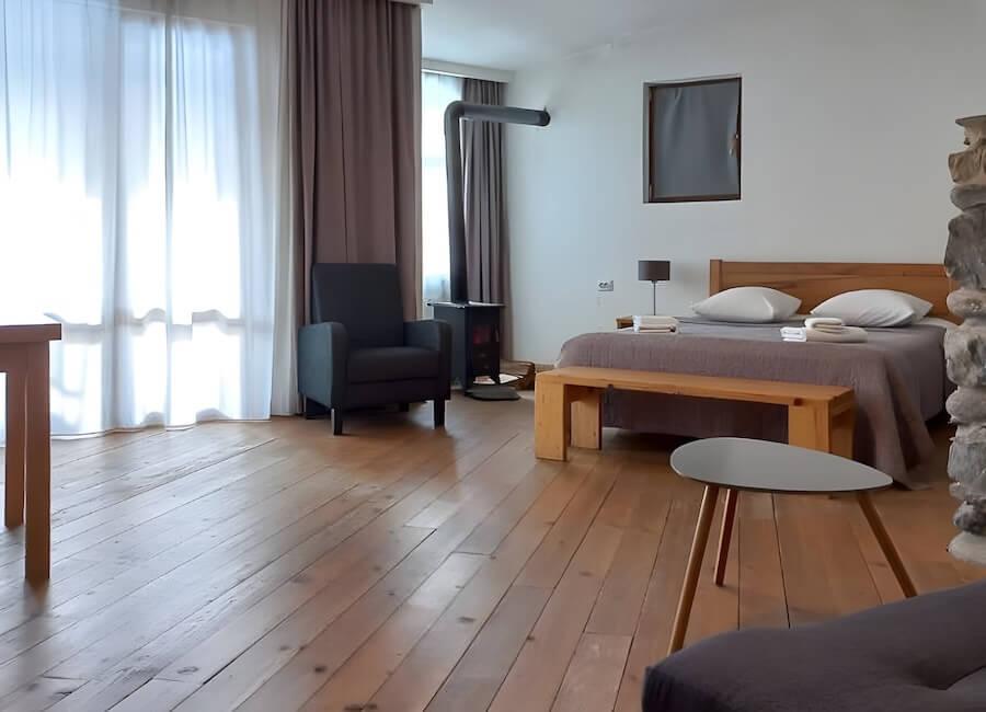 Bapsha Guesthouse Mestia Georgia (Bedroom) 1