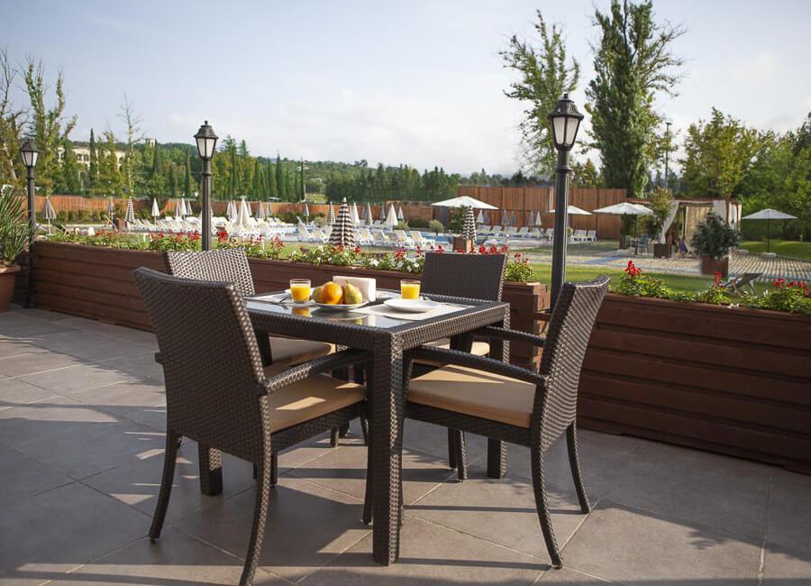 Tskaltubo Plaza Hotel Tskaltubo Georgia (terrace)