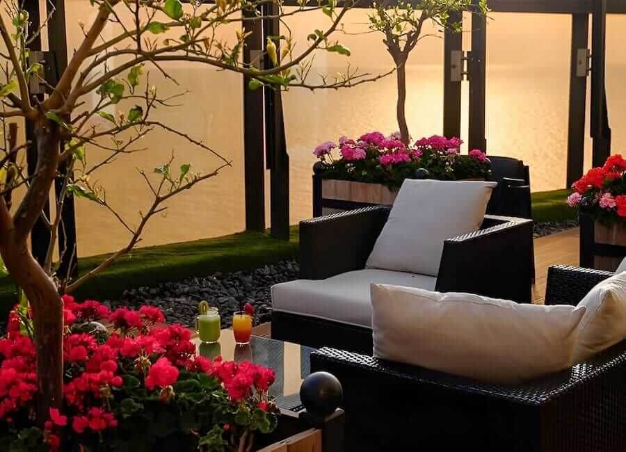 Lancaster Plaza Hotel Beirut Lebanon (Fume Bar)-2