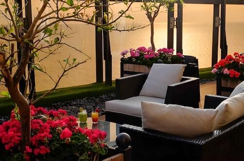 Lancaster Plaza Hotel Beirut Lebanon (Fume Bar)