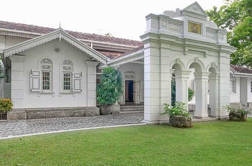 Maniumpathy Colombo Sri Lanka 1