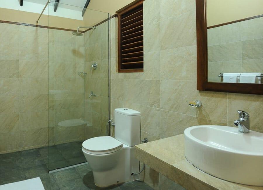 Melheim Resort & Spa Hotel Haputale Sri Lanka (Bathroom)