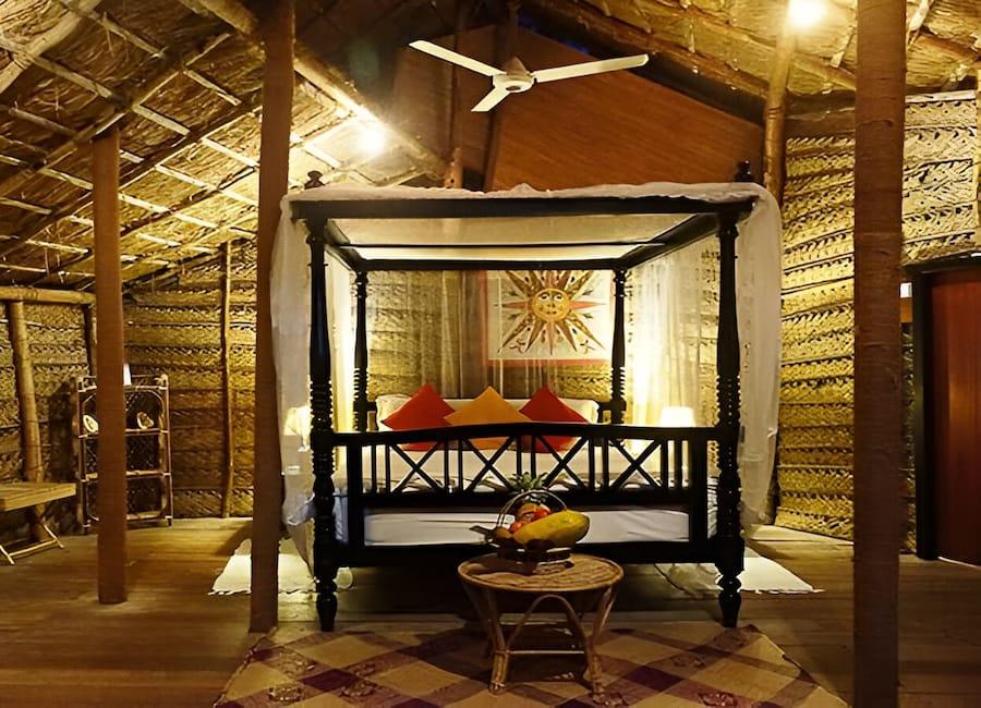 Palagama Beach Kapitiya Sri Lanka (Beach Cabana)