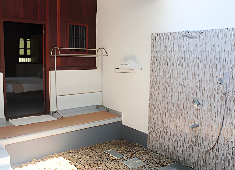 Dewalokam Cardamom Hills Kerala India (Nalukettu Cottage Room) 2